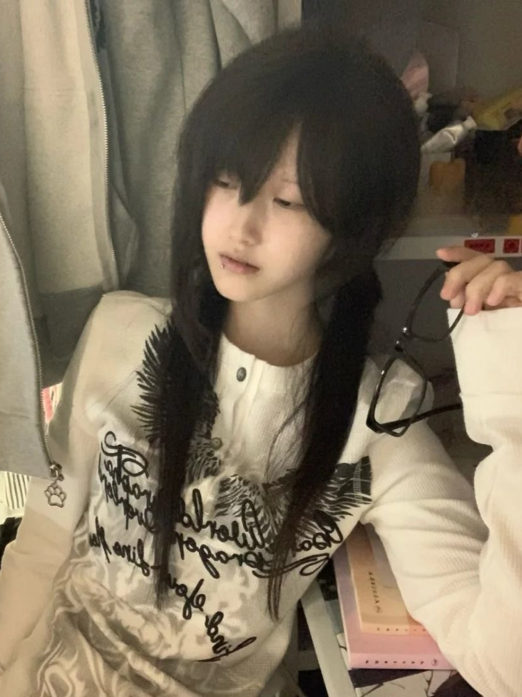 Japanese Vintage Wing Letter P - Summer Grunge Clothing review and price